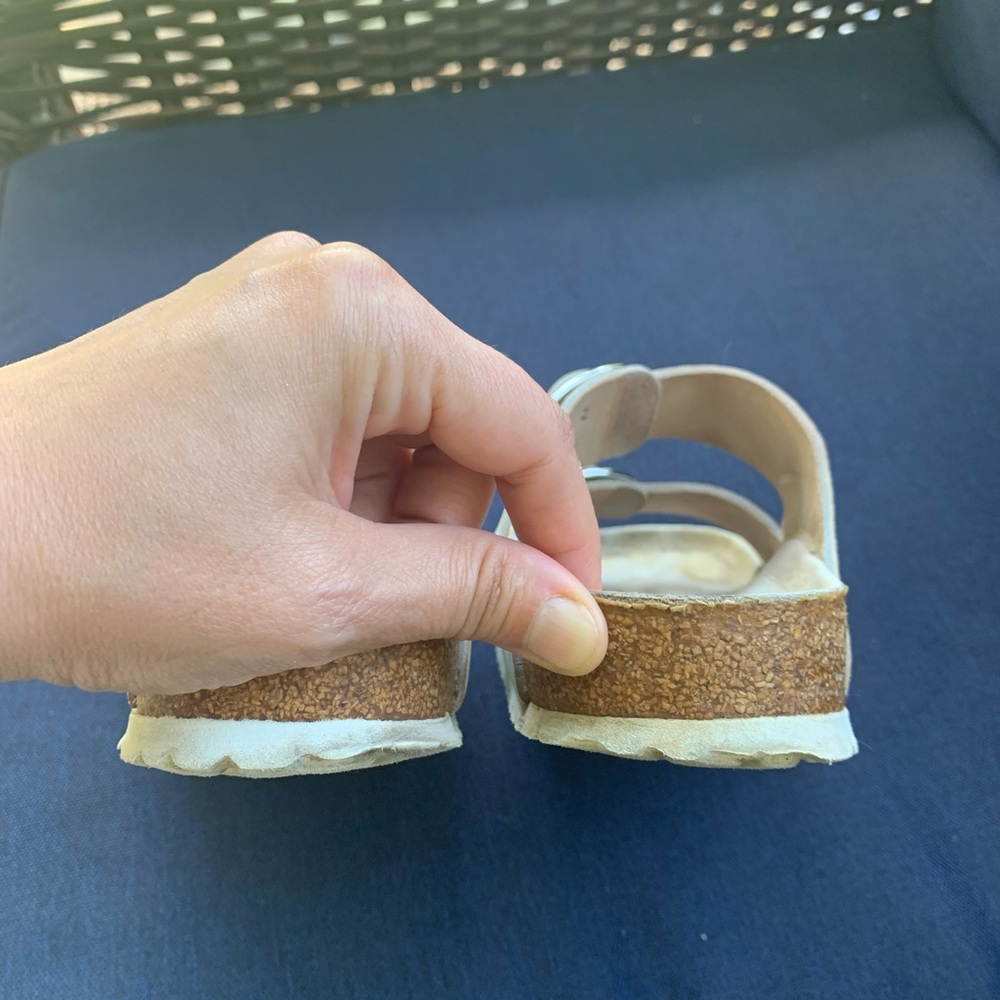 Birkenstock big silver buckle white leather sandals - Picture 6 of 12